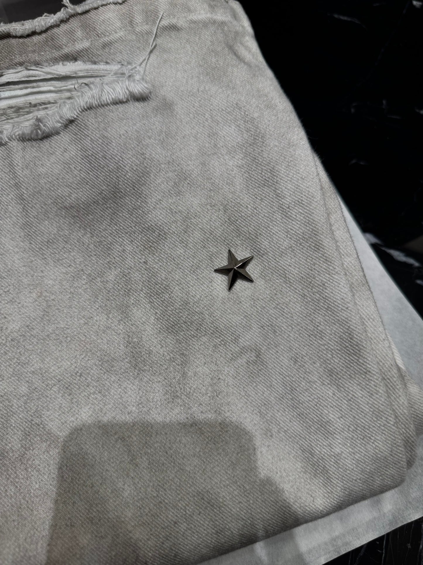 4EARLESS ‘ Starry’ White Jean