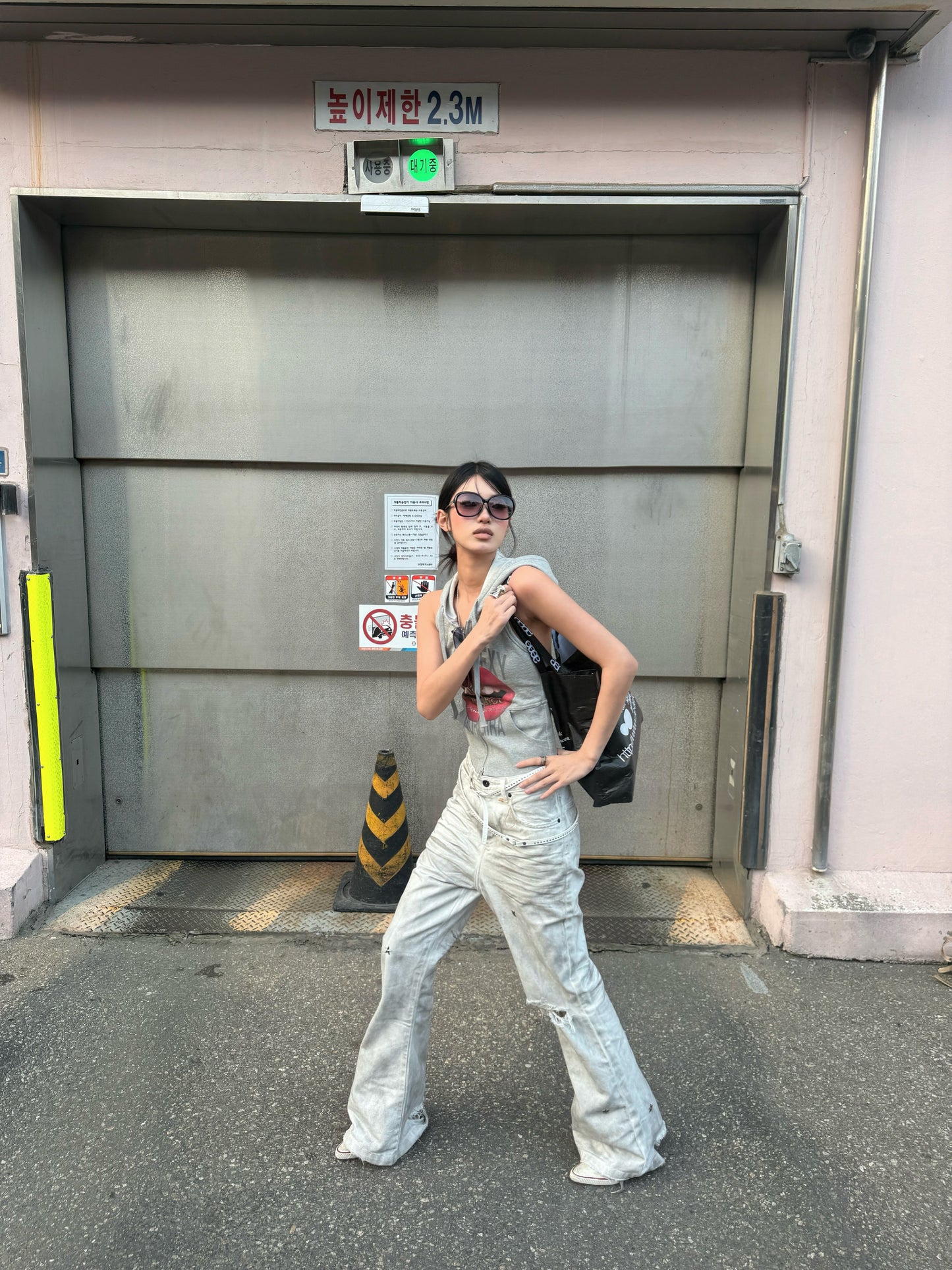 4EARLESS ‘ Starry’ White Jean